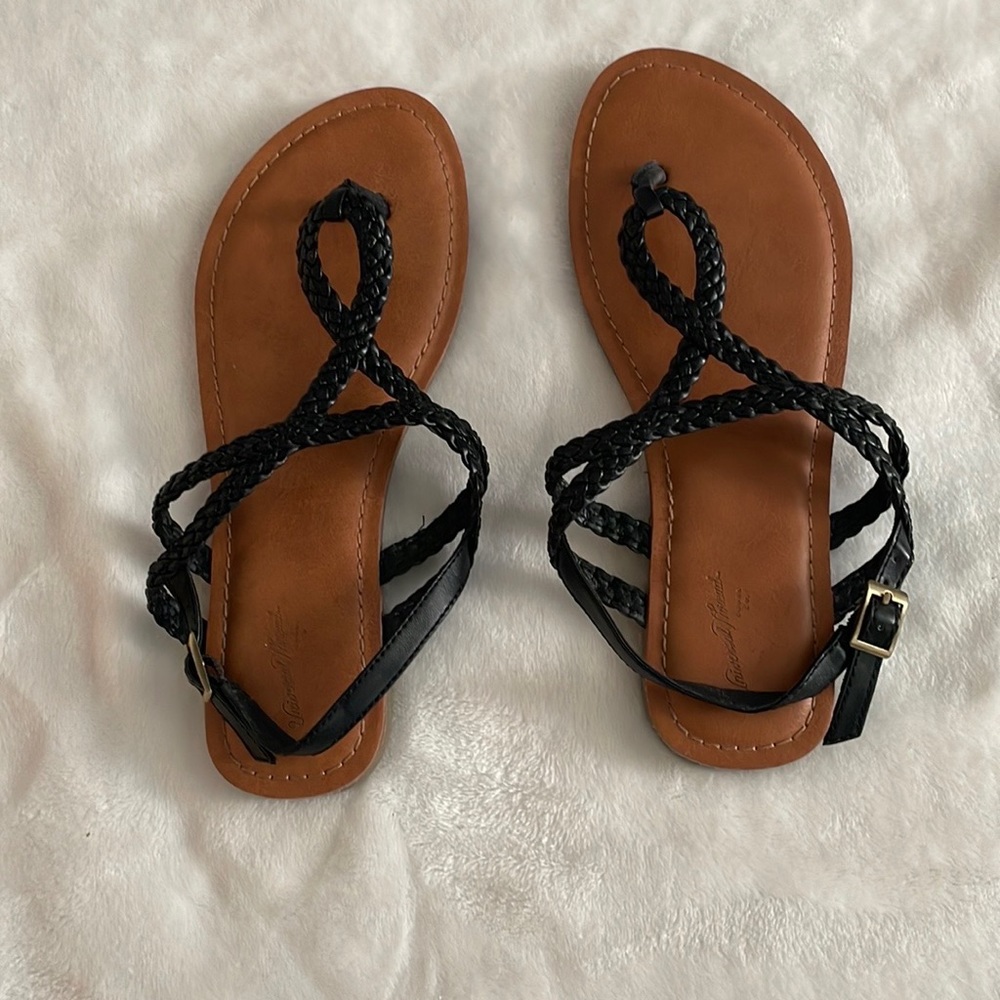 Universal Threads Black Braided Slippers Size 7 - Picture 2 of 4